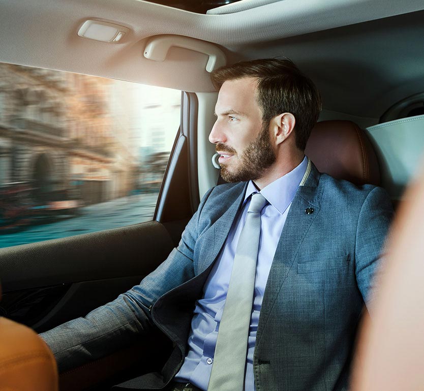 Does The Daytona Hotel offer a free airport shuttle?